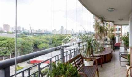 3 suítes. 4 vagas. Vista panorâmica para o parque Ibirapuera.