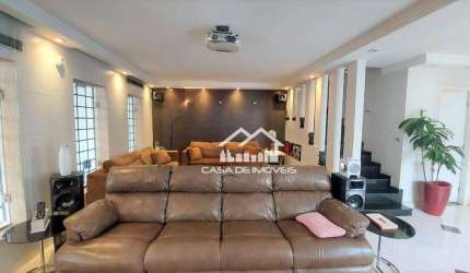 Vende lindíssima casa em rua sem saída, com piscina, no Jardim Londrina