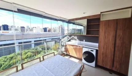 Vende apartamento de 64m², 2 dormitórios, 1 suíte, 1 vaga, varanda gourmet e lazer em Moema.