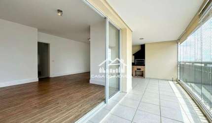 Vende apartamento com 178m², 3 suítes, varanda com churrasqueira, 3 vagas e depósito, no Brooklin.