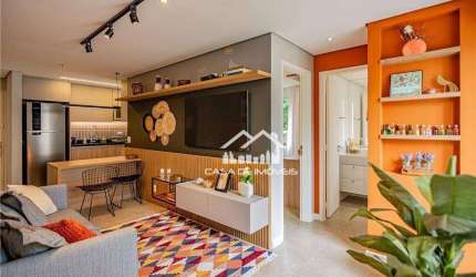 Vende apartamento com 53m², 1 dormitório, sacada, 1 vaga, em Moema.