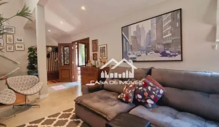 Vende casa em condomínio fechado de 350m² à vvenda na Granja Vianna II.