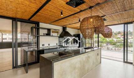 Vende cobertura duplex com 333m², 3 suítes, 3 vagas, varanda gourmet e lazer completo.