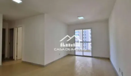 Vende apartamento de 83m², com 3 quartos sendo 1 suíte e 2 vagas, na Vila Andrade.