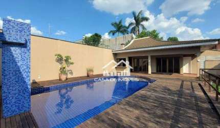 Vende ou aluga casa ampla com piscina, churrasqueira e 4 suítes e várias salas, no Jardim Leonor.