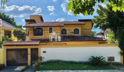 Casa em condomínio fechado com 4 quartos à venda na Rua Arueira, 387, Jacarepaguá, Rio de Janeiro, 409 m2 por R$ 1.500.000