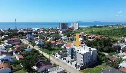 Apartamento térreo com 03 dormitórios  no Balneário Paese em Itapoá SC