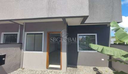 Ótima casa na região central por R$250.000,00, em Itapoá/SC