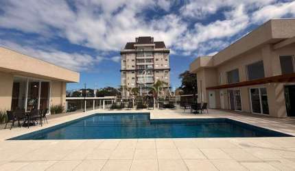 Apartamento no 1° andar do Residencial Ocean Castle, frente para mar em Itapoá-SC