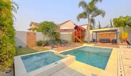 Excelente casa mobiliada com 05 dormitórios em Atibaia