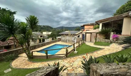 Casa com 3 dormitórios à venda, 299 m² por R$ 2.280.000 - Jardim São Nicolau - Atibaia/SP