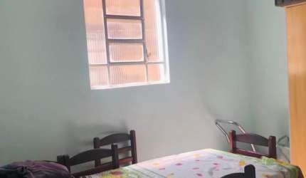 VENDO CASA ANTIGA P/REFORMA QUINTAL ENORME!!