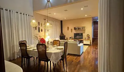 CASA DE 208 M² DE ÁREA CONSTRUÍDA COM 3 SUÍTES NO CONDOMINÍO RESERVA DA SERRA- JUNDIAÍ - SP *ACEITA PERMUTA POR APARTAMENTO NO ALTA VISTA*