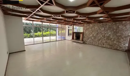CASA COM 1000 M² DE ÁREA CONSTRUÍDA E 4 SUÍTES NO CONDOMÍNIO TEREZA CRISTINA NO MEDEIROS EM JUNDIAÍ-SP