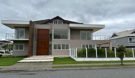IMPONENTE  Casa no ALPHAVILLE Barra da Tijuca. 1ª locação.