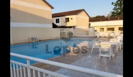 Linda casa Dúplex em Condomínio Fechado