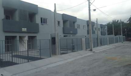 CASA PRIVÊ COM 02 QUARTOS EM IGARASSU-PE