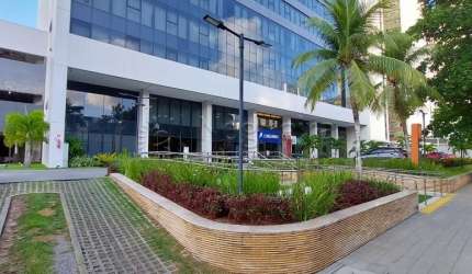Flat no Pool Hoteleiro excelente para investimento em Boa Viagem.