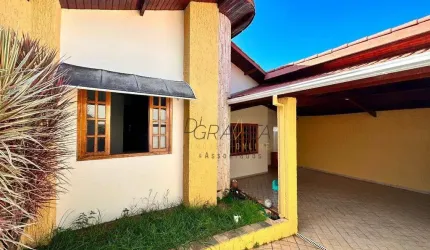Casa com 3 quartos e piscina à venda, 268 m² por R$ 790.000 - Parque Urupês III - Varginha/MG
