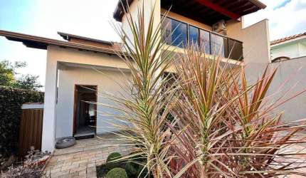 Casa com 4 dormitórios à venda, 240 m² por R$ 840.000,00 - Parque Boa Vista - Varginha/MG