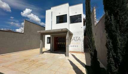 Casa com 4 dormitórios à venda, 140 m² por R$ 630.000,00 - Belo Horizonte - Varginha/MG