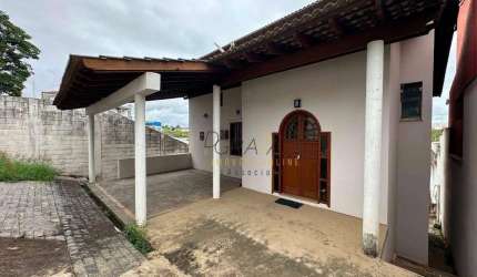 Casa com 3 dormitórios à venda, 182 m² por R$ 850.000,00 - Santa Luiza - Varginha/MG
