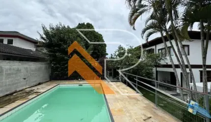 Casa em condomínio fechado com 6 quartos à venda na Rua Juriti, Itaipu, Niterói, 424 m2 por R$ 2.300.000