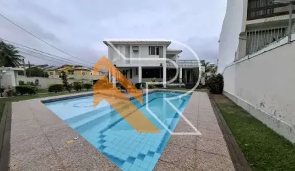 Casa com 4 quartos à venda na Rua Jorge Picanço Siqueira, Camboinhas, Niterói, 484 m2 por R$ 3.950.000