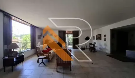 Casa com 4 quartos para alugar na Rua Uirapuru, Itaipu, Niterói, 334 m2 por R$ 10.000