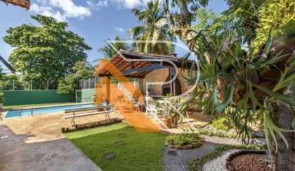Casa com 4 quartos à venda na Rua Eunice Linton, Camboinhas, Niterói, 244 m2 por R$ 3.500.000