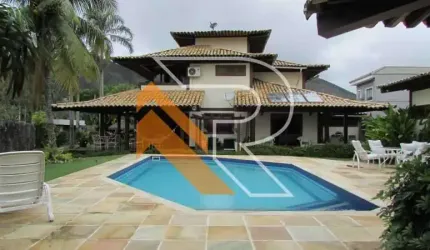 Casa em condomínio fechado com 4 quartos à venda na Rua José Henrique Monteiro Galvão, Itaipu, Niterói, 425 m2 por R$ 4.200.000