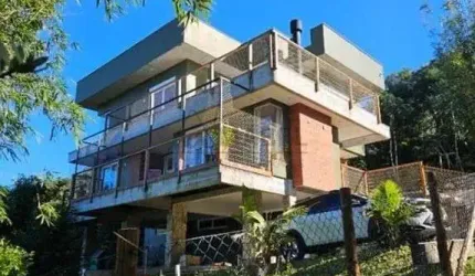 casa vista mar com 3 quartos Garopaba SC