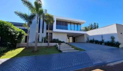 Casa em Condomínio Alto Padrão