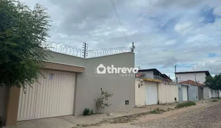 Casa com 3 dormitórios à venda, 172 m² por R$ 410.000,00 - Planalto - Parnaíba/PI