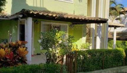 vendo exatamente casa. em condomínio fechado