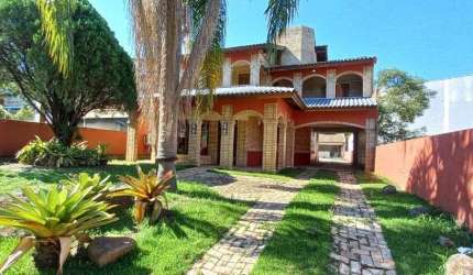 Casa Espaçosa com 3 Dormitórios, Suíte e Sacada: Conforto para Sua Família!