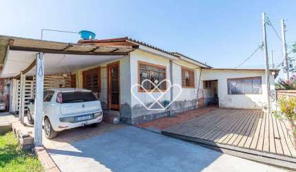 Casa de Esquina com Amplo Terreno no Bairro Vera Cruz