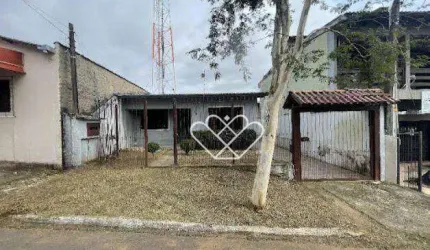 Casa Espaçosa com Quintal no Bairro Vera Cruz – 2 Dormitórios e 3 Vagas Cobertas