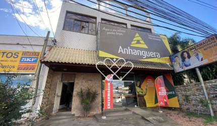 Sala Comercial Ampla com 250m² no Vibrante Bairro Vila Imbuhy