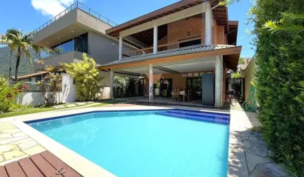 CASA FRENTE MAR, 4 DORMS, LAGOINHA UBATUBA.