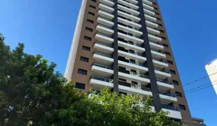 Apartamento à venda no bairro Kobrasol em São José-SC, com 2 Dormitórios, sendo 1 suíte e 1 Banheiro. Com uma área privativa de 76m², este imóvel é perfeito para quem busca conforto e praticidade.
