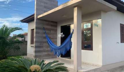 Casa para Venda em Balneário Gaivota, Centro, 2 dormitórios, 1 banheiro, 2 vagas