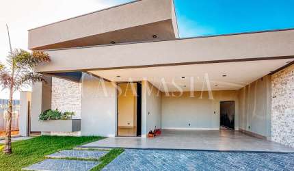 Condomínio Quinta do Ipê - Linda casa no condomínio Quinta do Ipê com piscina