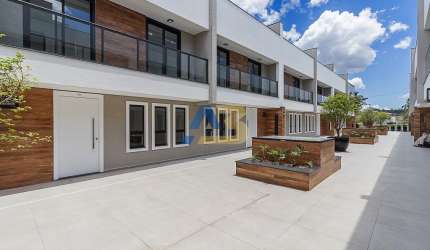 Casa com 3 Suítes à venda, 271 m² por R$ 2.069.457 - Santo Inácio - Curitiba/PR