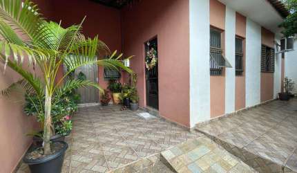 Casa para Venda em Presidente Prudente, Cecap, 4 dormitórios, 1 suíte, 3 banheiros, 1 vaga