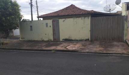 Casa para Venda em Martinópolis, jardim o Pioneiro, 2 dormitórios, 2 banheiros, 1 vaga