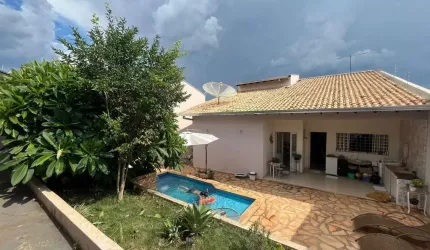 Casa para Venda em Presidente Prudente, Jardim Everest, 4 dormitórios, 3 suítes, 5 banheiros, 2 vagas