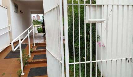Casa Comercial para Locação em Presidente Prudente, Bosque, 4 dormitórios, 3 banheiros, 10 vagas