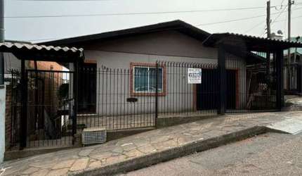 Casa com 6 quartos à venda no Santa Fé, Caxias do Sul  por R$ 480.000