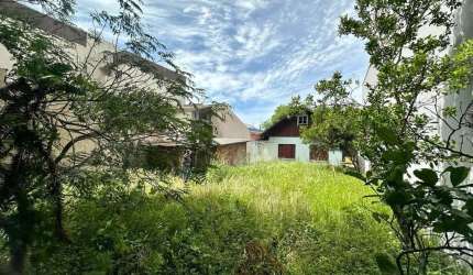 Terreno à venda no Petrópolis, Caxias do Sul  por R$ 560.000